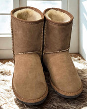 Load image into Gallery viewer, Mens Short Classic Boots