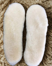 Load image into Gallery viewer, Mens Sheepskin Innersoles with boards