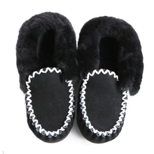 Load image into Gallery viewer, Moccasins