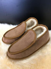 Load image into Gallery viewer, Ladies Deluxe Slippers
