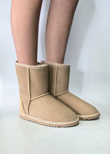 Load image into Gallery viewer, Ladies Short Classic Boots
