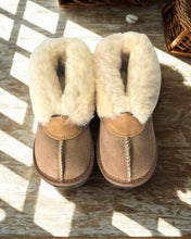 Load image into Gallery viewer, Ladies Slippers
