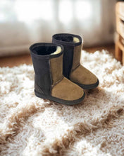 Load image into Gallery viewer, Kids Short Classic Boots
