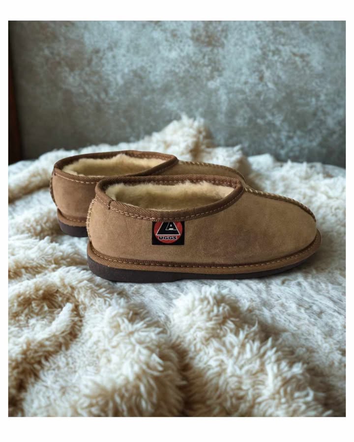 Ladies Clarence Slippers