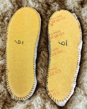Load image into Gallery viewer, Mens Sheepskin Innersoles with boards
