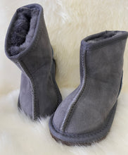 Load image into Gallery viewer, Kids Short Viking Boots
