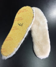 Load image into Gallery viewer, Mens Sheepskin Innersoles with boards
